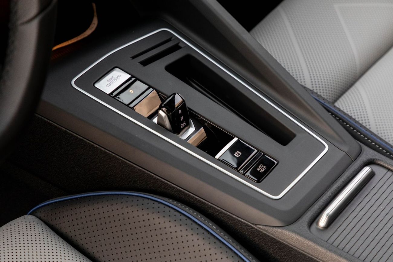 فولكس واجن جولف 2,056 P.M  | 0% Downpayment | Volkwagen Golf R-Line Brand New!