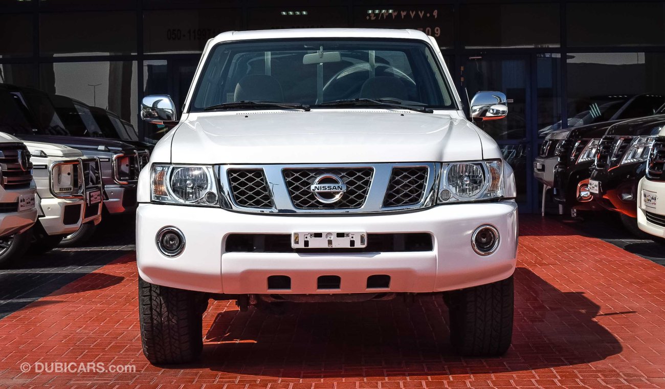 Nissan Patrol Pickup SGL 4X4