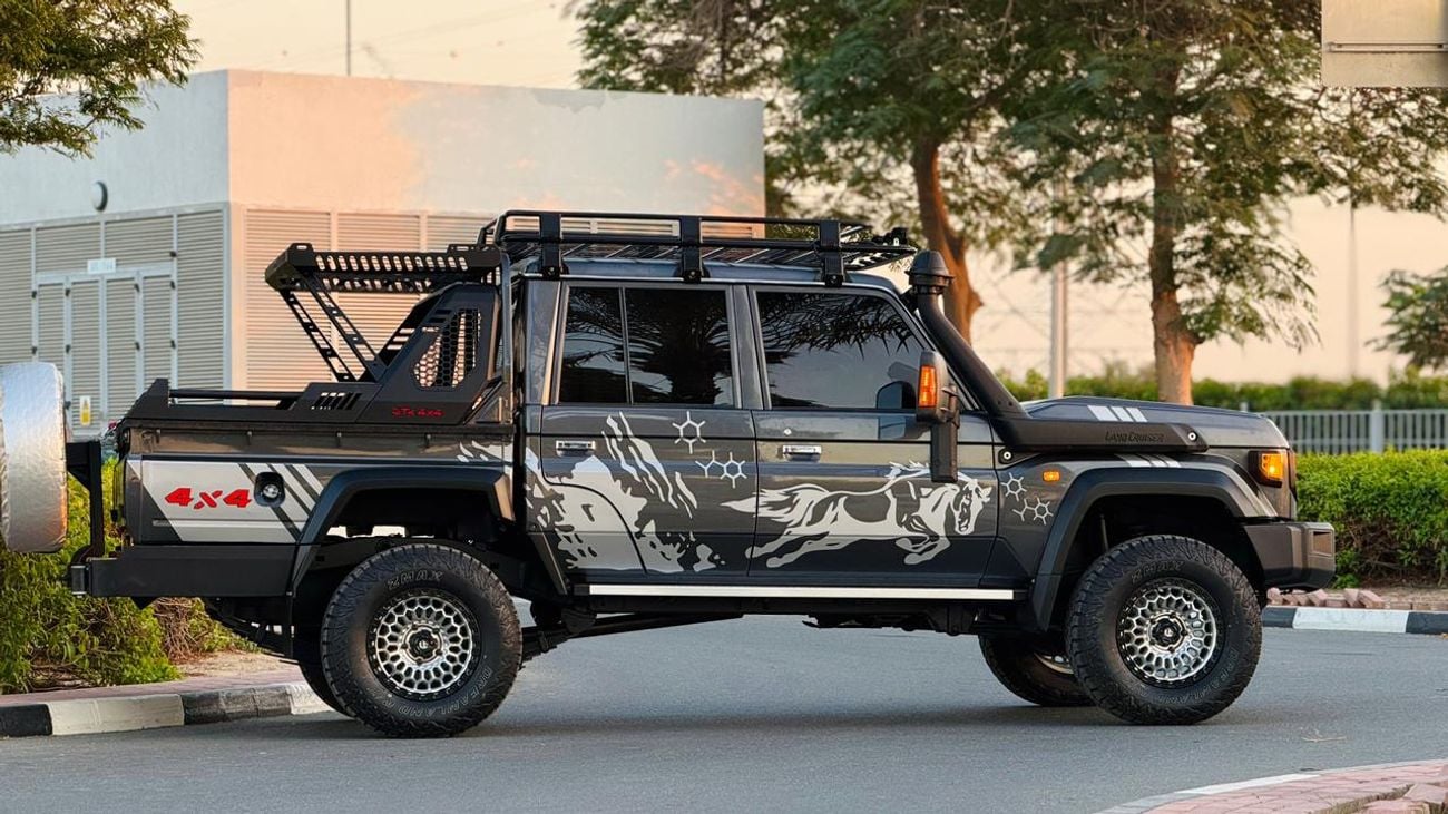 Toyota Land Cruiser Pick Up MODIFIED TO 2025 MODEL | MANUAL TRANSMISSION | DOUBLE CABIN | SPORTS BAR WITH BASKET | 4.5L DIESEL