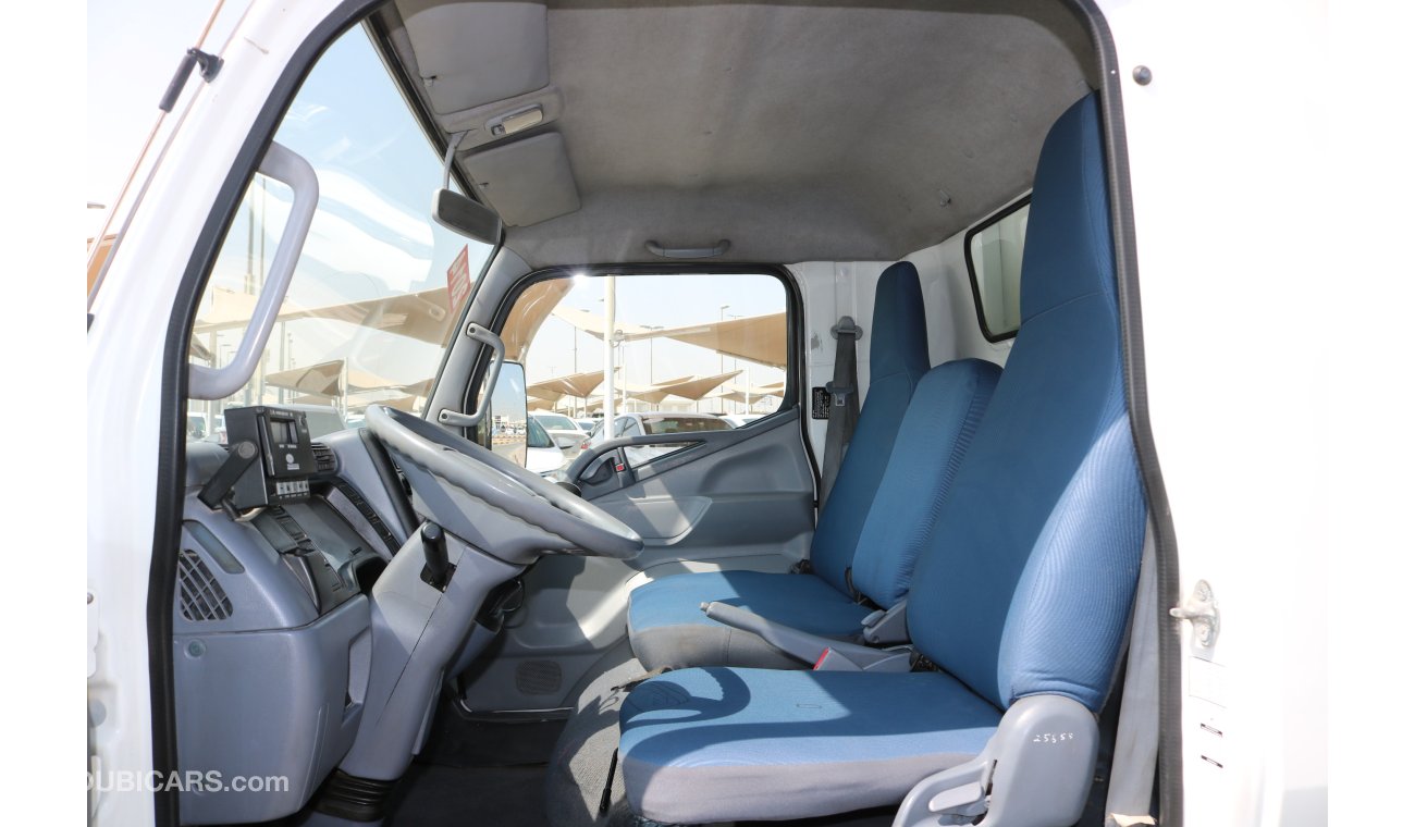 Mitsubishi Fuso Canter REFRIGERATED TRUCK WITH INSULATED BOX 2014 WITH GCC SPECS