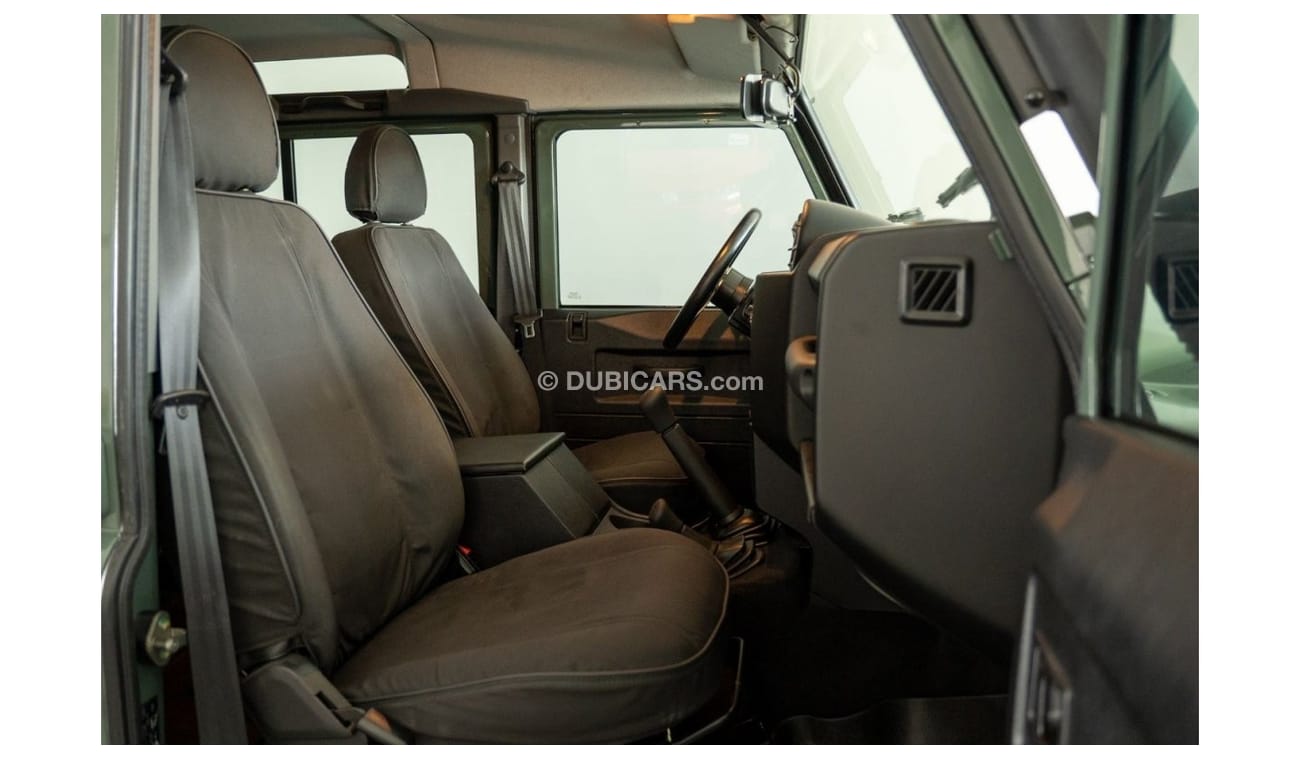 لاند روفر ديفندر 2015 Land Rover Defender 110 Station Wagon / Full Al Tayer Service History / One Owner