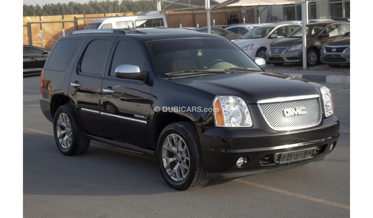 GMC Yukon GMC YOUKAN DENALI 2010
