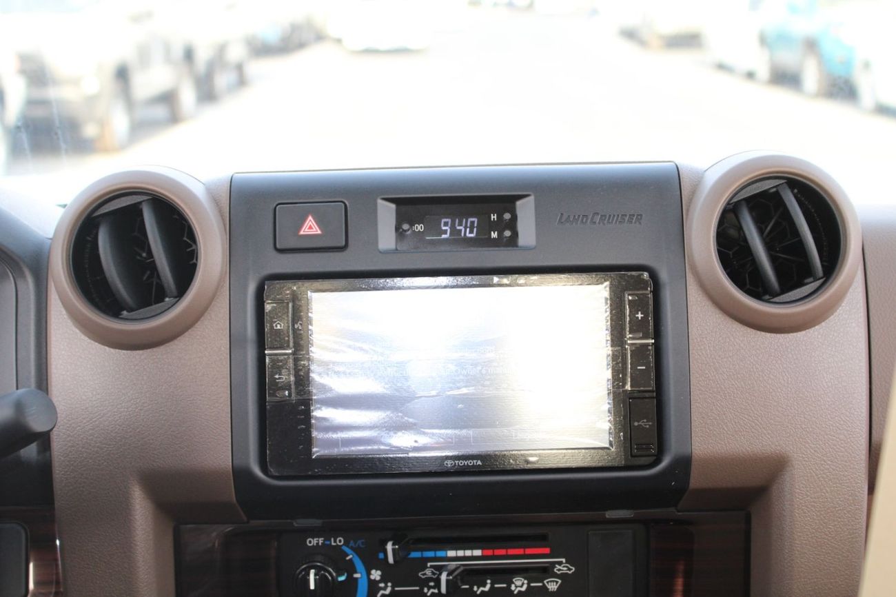 Toyota Land Cruiser Pick Up TOYOTA LANDCRUISER 79 2.8L DIESEL DOUBLE CAB STD E MANUAL