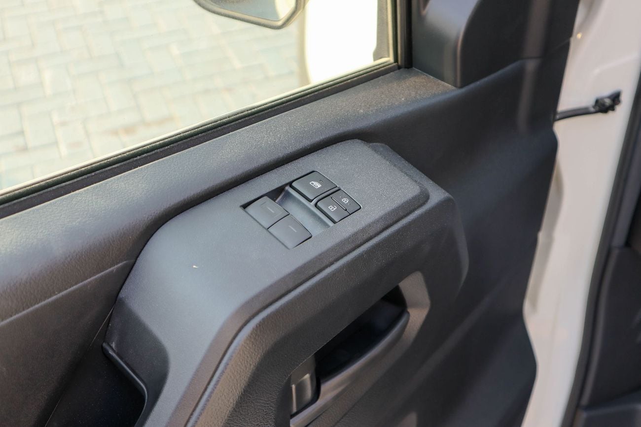 Toyota Hiace GL Toyota Hiace 3.5L Petrol – 2026 Model 13 seater ▾