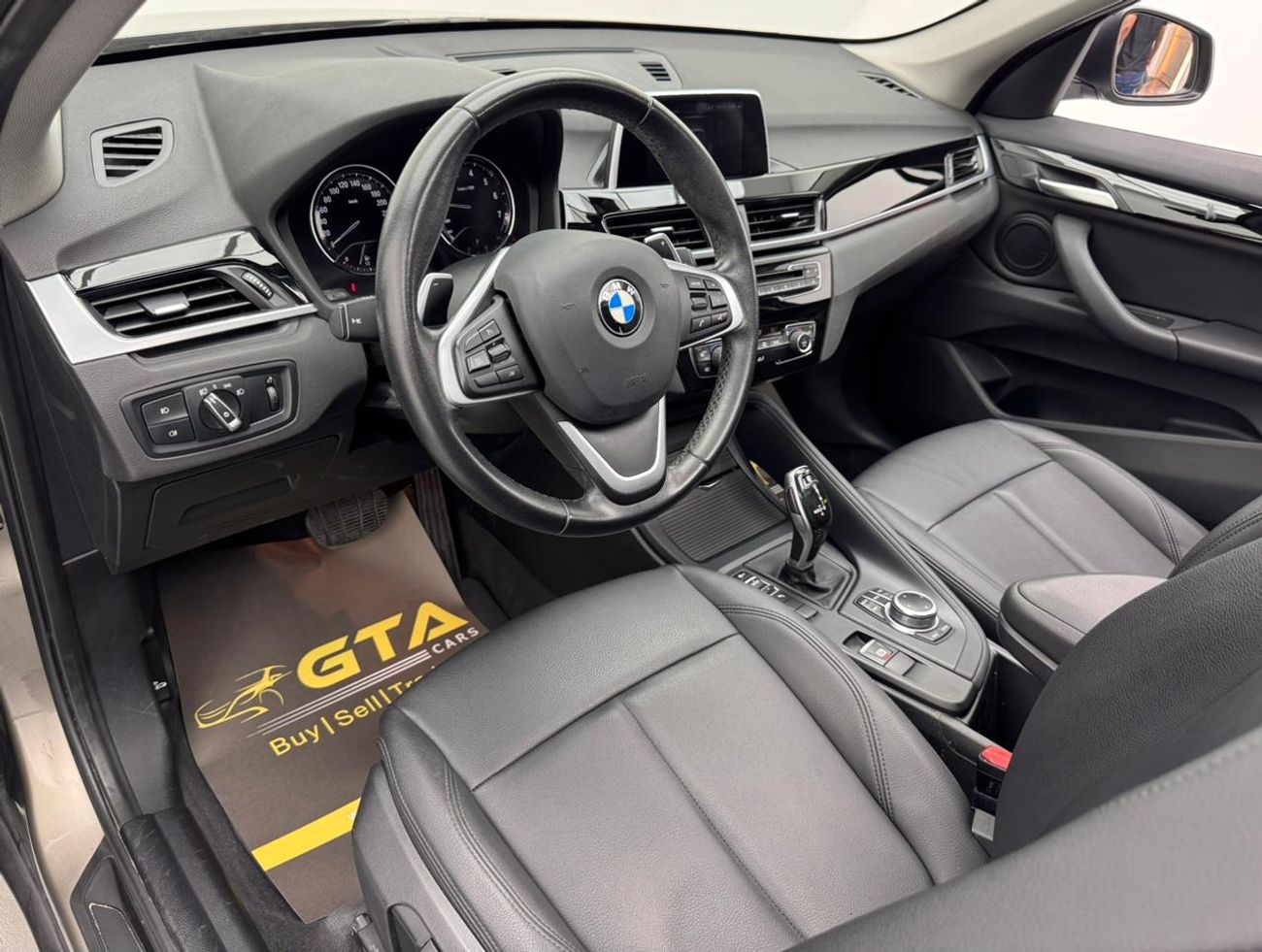 BMW X1 sDrive 20i 2.0L 2019 BMW X1 sDrive20i, Full Service History, 1 Year Warranty, GCC