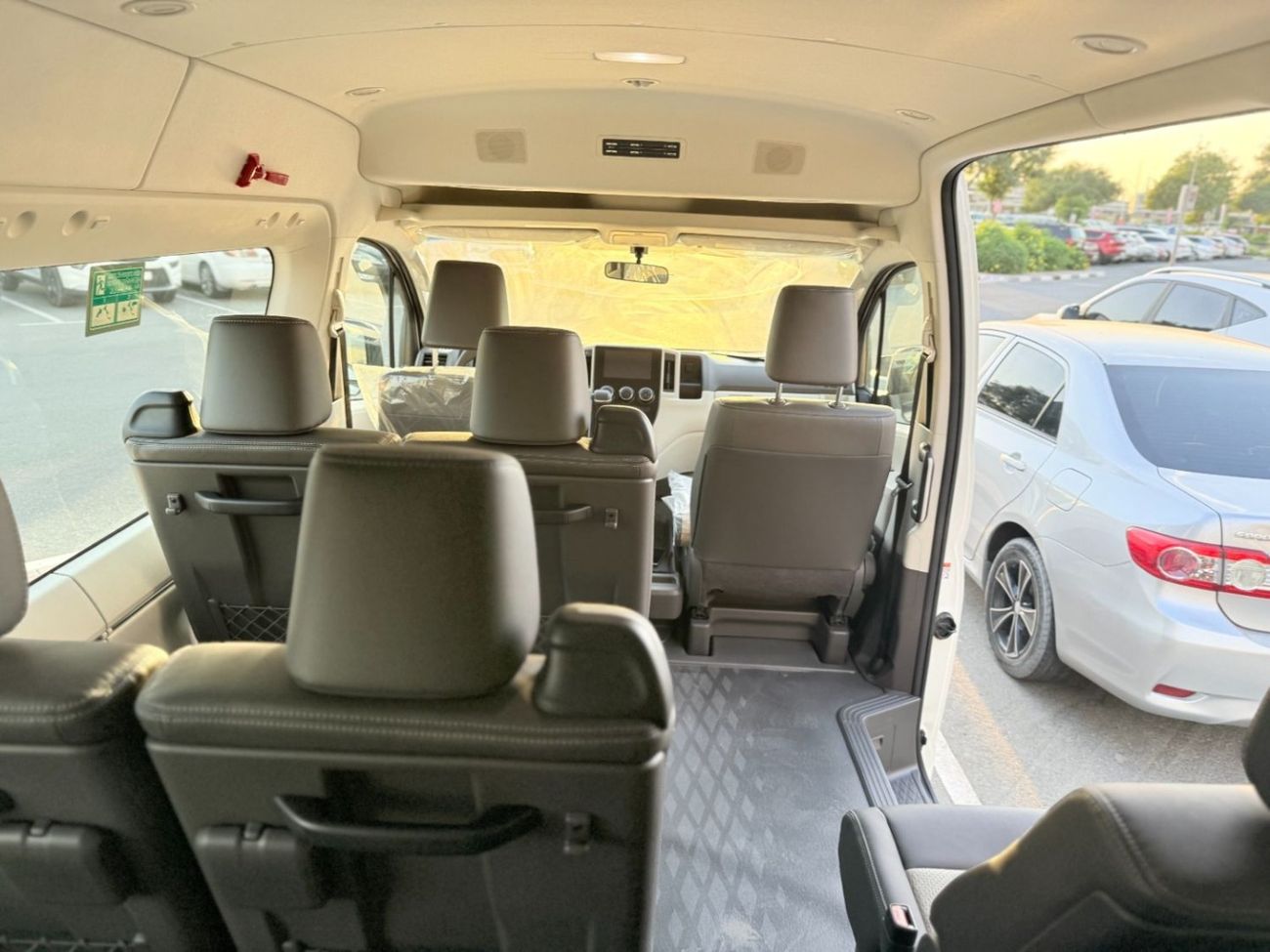 تويوتا هاياس 2026 Toyota Hiace GL 13-Seater High-Roof Full-Option 3.5L V6 Petrol A/T RWD Export Only