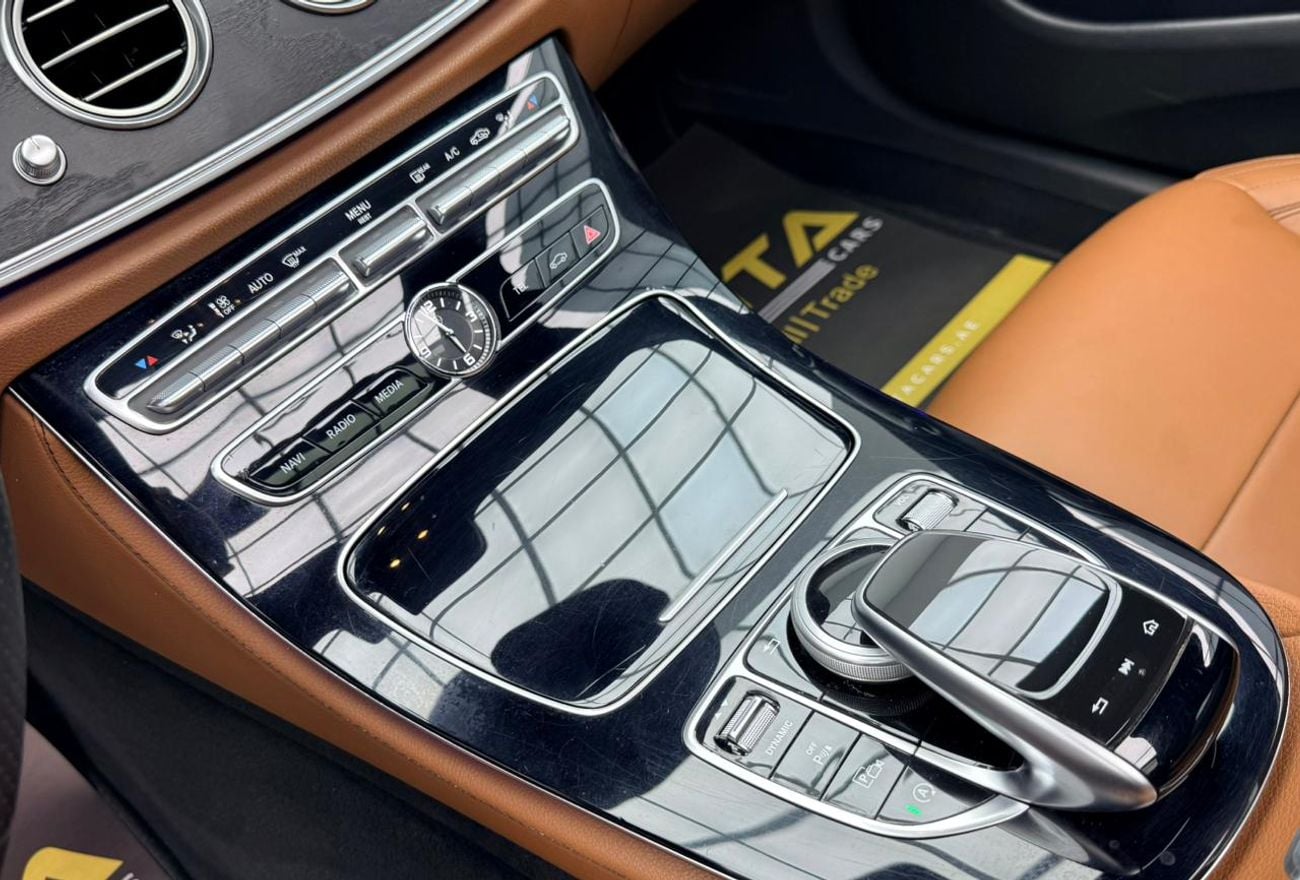 مرسيدس بنز E300 2017 Mercedes-Benz E300, Service History, Fully Loaded, Excellent Condition, GCC