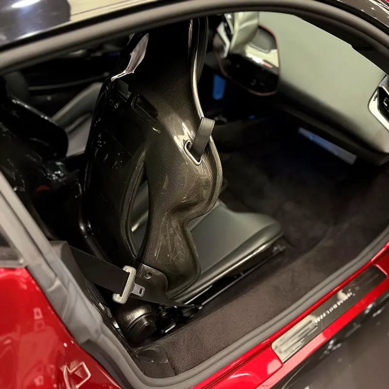 فيراري SF90 ستراديل SF90 ASSETO FIORANO BRAND