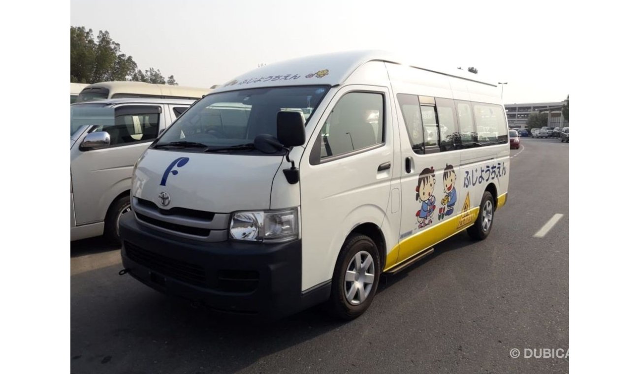 تويوتا هاياس Hiace Commuter RIGHT HAND DRIVE (Stock no PM 186 )