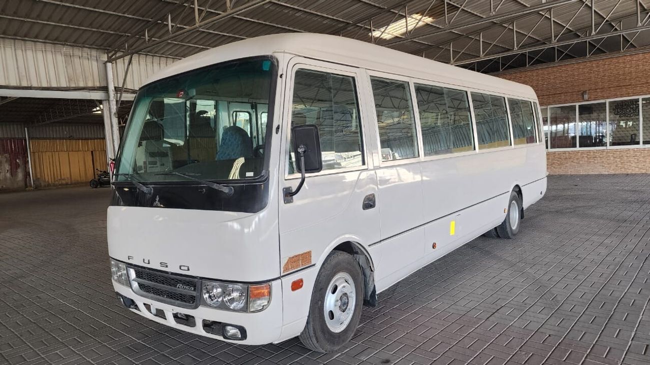 ميتسوبيشي روزا BUS/ DIESEL ENGINE/ M/T / GCC REGISTERED / 28 SEATS / LOT # 20638