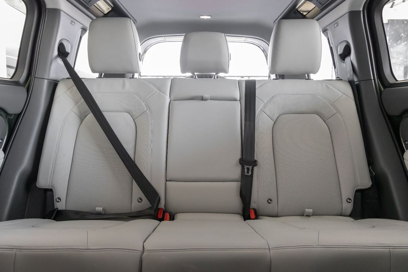 Land Rover Defender Land Rover Defender | 110 X-Dynamic SE (P400) | GCC Specs | 2026 (Export)