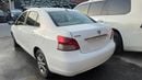 Toyota Yaris BASE