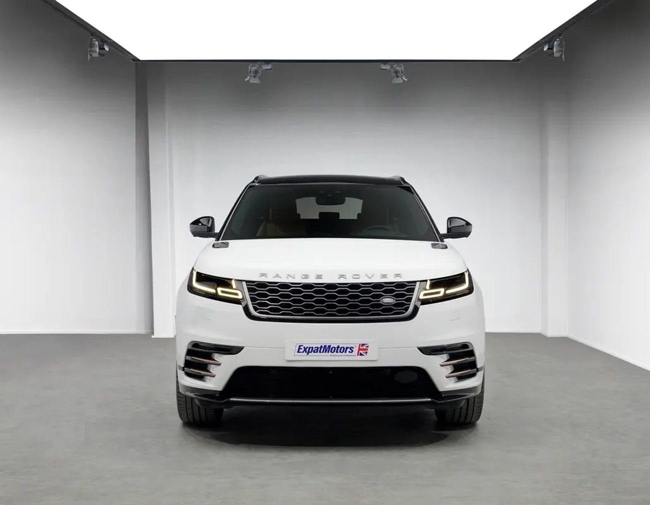 لاند روفر رينج روفر فيلار P300 R-Dynamic 2.0L