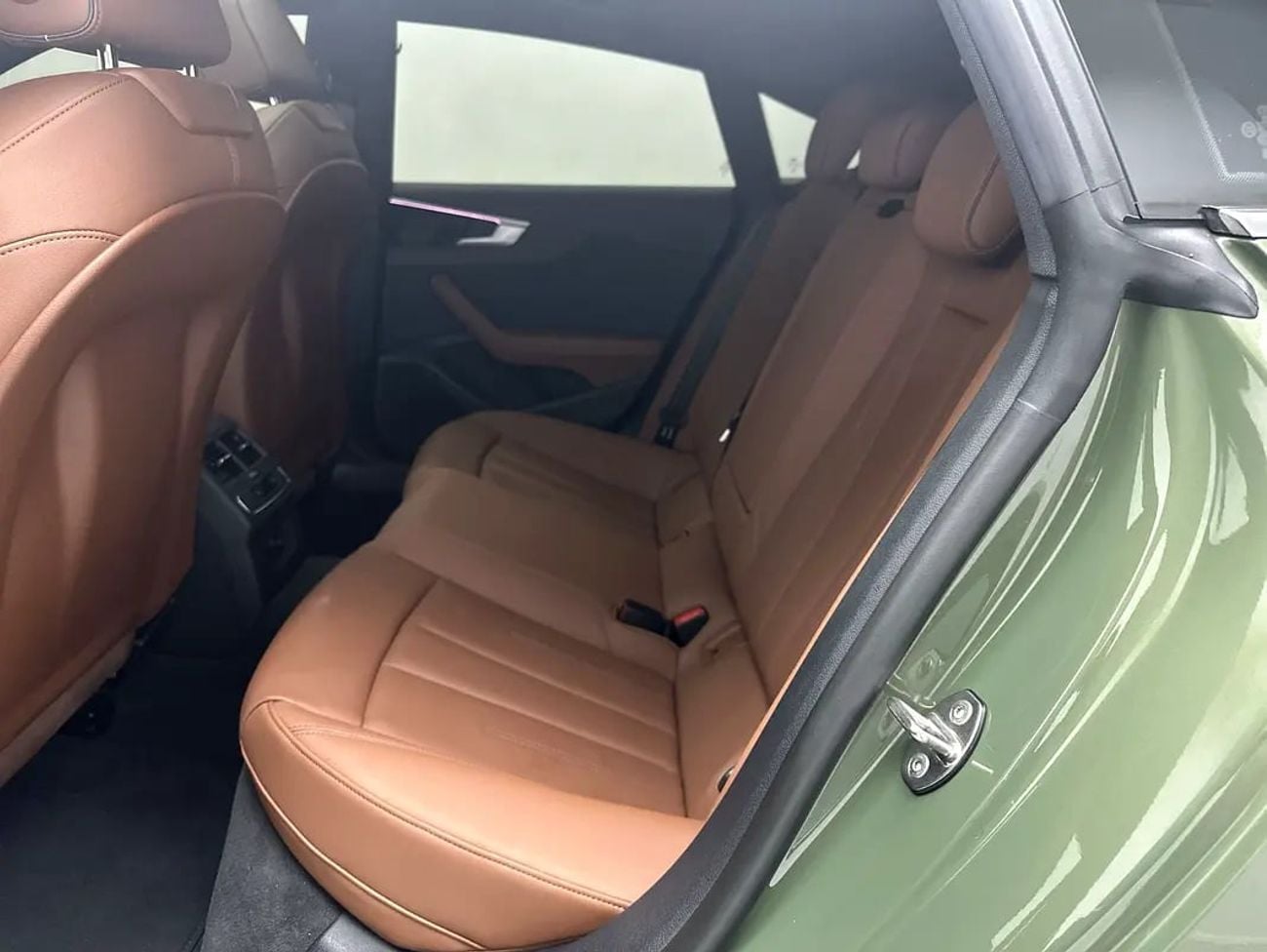 Audi A5 LX 40 TFSI Advanced 2.0L (187 HP) Sportback Advanced 40 TFSI 190hp (Ref# 54466) EXCLUSIVE RAMADAN OF