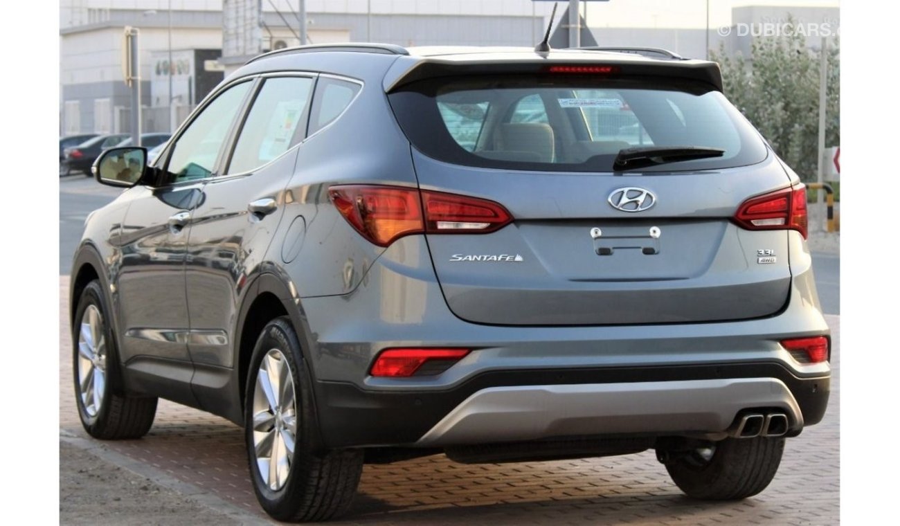 Hyundai Santa Fe 3.3 L  - V6 - MID OPTION - ORIGINAL PAINT - ACCIDENTS FREE - CAR IS IN PERFECT CONDITION INSIDE OUT