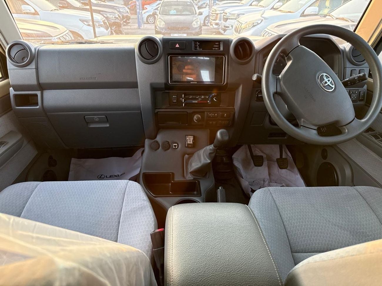 تويوتا لاند كروزر بيك آب Double Cabin 4.5L