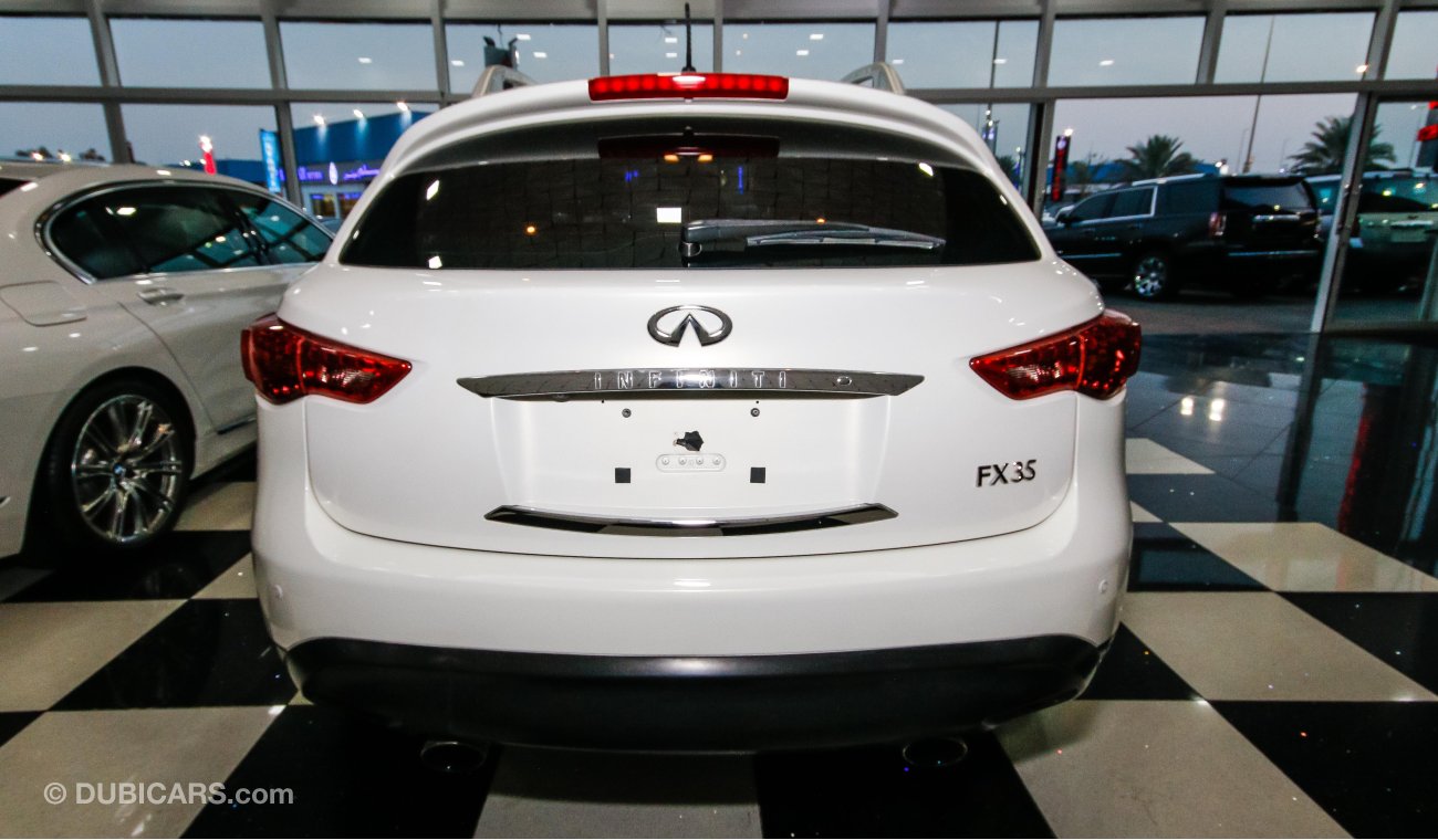 Infiniti FX35