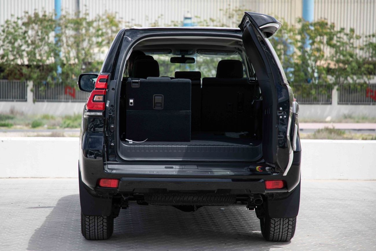 Toyota Prado 2023 Toyota Prado 4.0 TXL G SF - Attitude Black inside Black