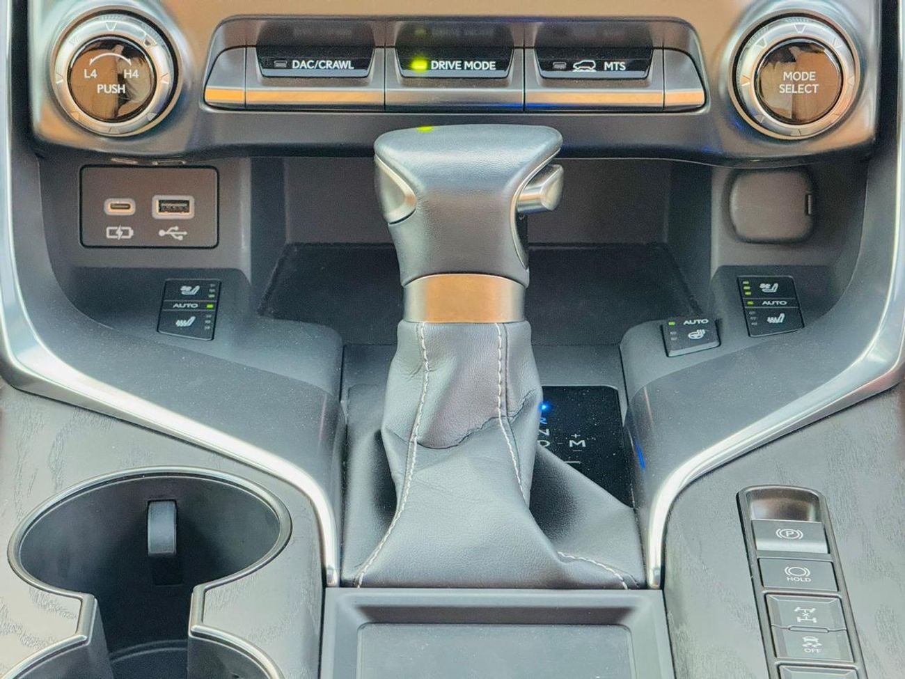 Lexus LX 600 LEXUS LX600 2023 4WD AT FUEL PETROL = RIGHT HAND DRIVE