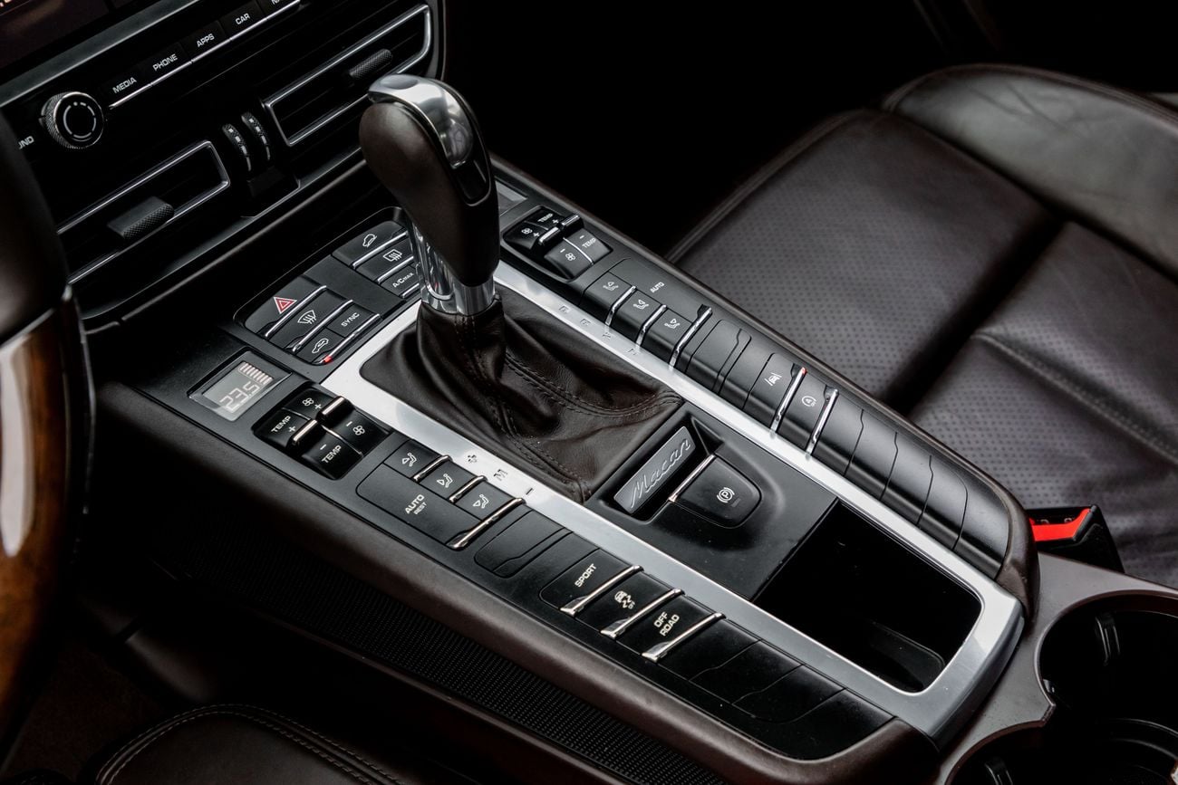 Porsche Macan 3,036 P.M | 0% Downpayment | MACAN CHRONO PACK | WARRANTY!