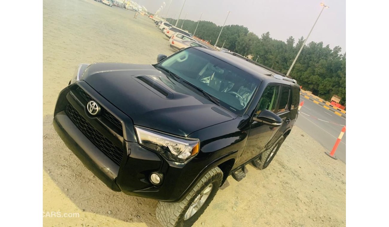 Toyota 4Runner 2017 FOR URGENT SALE PASSING GURANTEE FROM RTA DUBAI