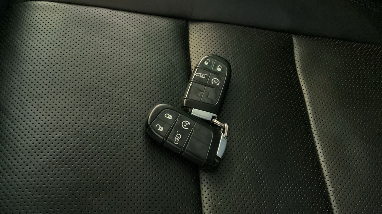 جيب جراند شيروكي 3.6 LIMITED 4WD AUTO | شامل الضمان | 0 ﺪﻔﻋﺓ ﺃﻮﻟﻯ