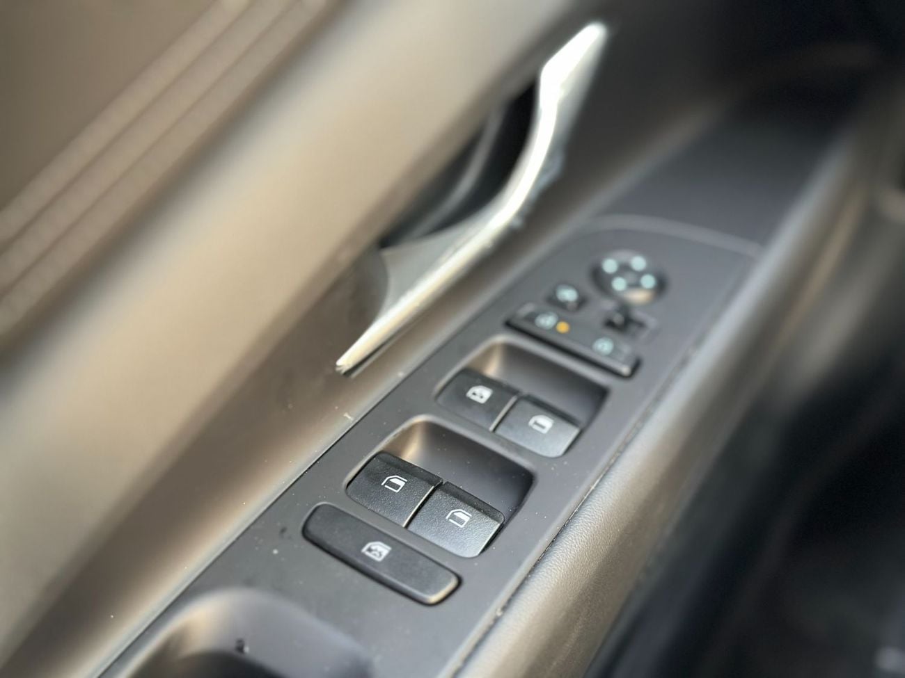 هيونداي إلانترا Elantra Luxury