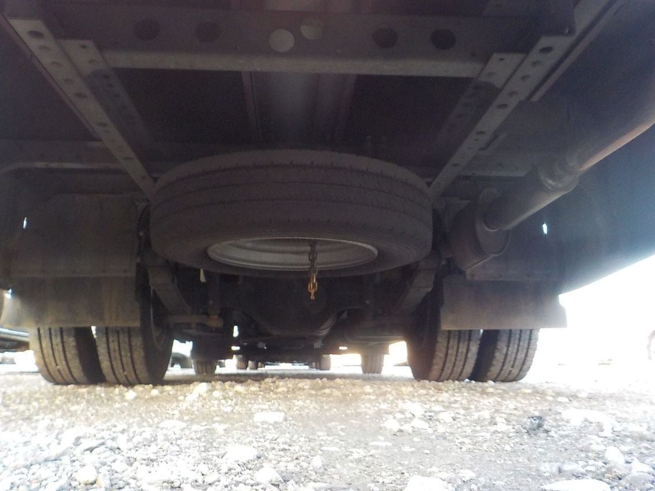 Nissan Caravan 4.2L V6 DIESEL /  2003/29SEAT/BHW41