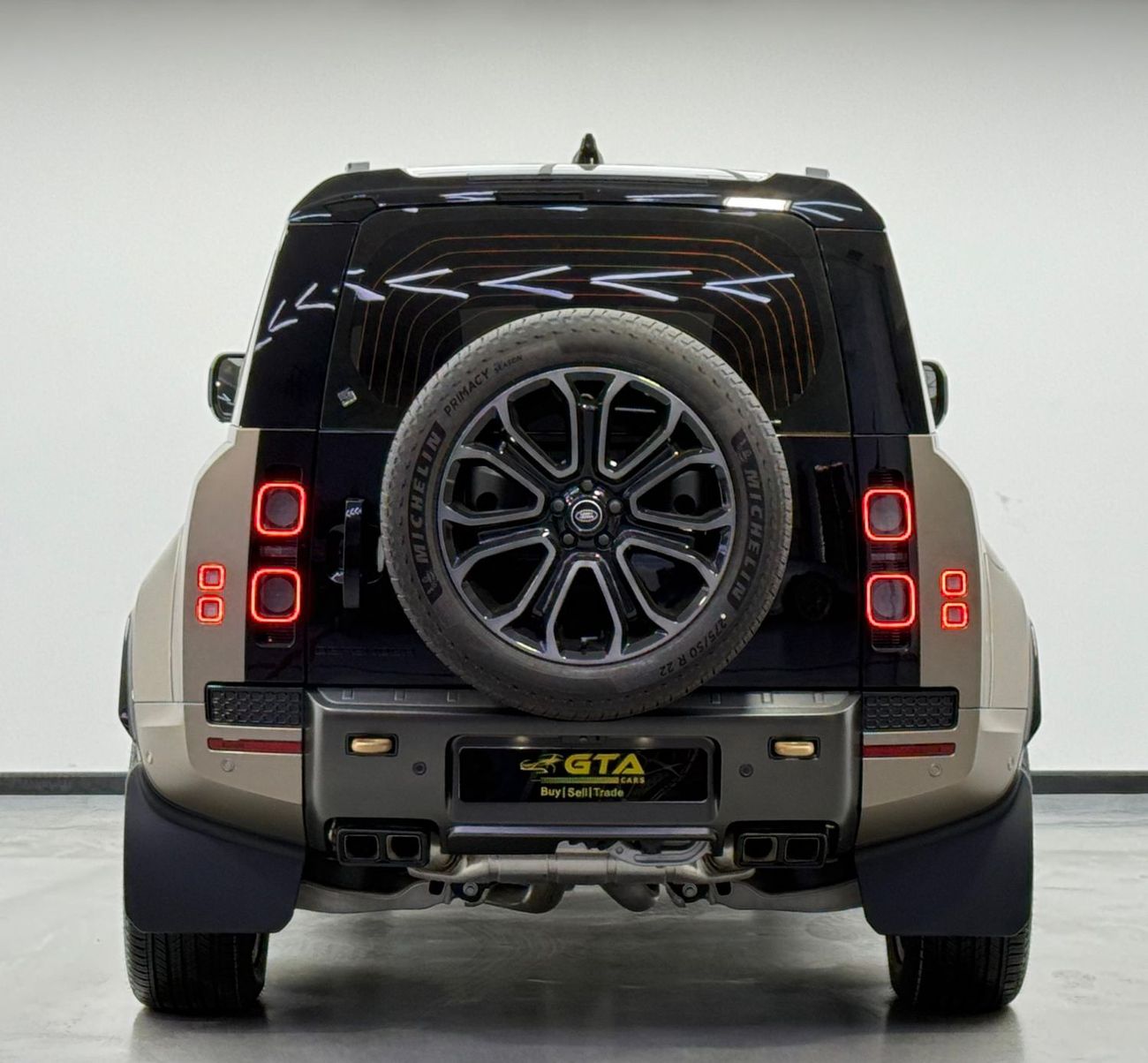 Land Rover Defender 110 P635 OCTA V8 *Brand New* 2025 Land Rover Defender 110 Octa, 2030 LR Warranty + Service Pack, Ful