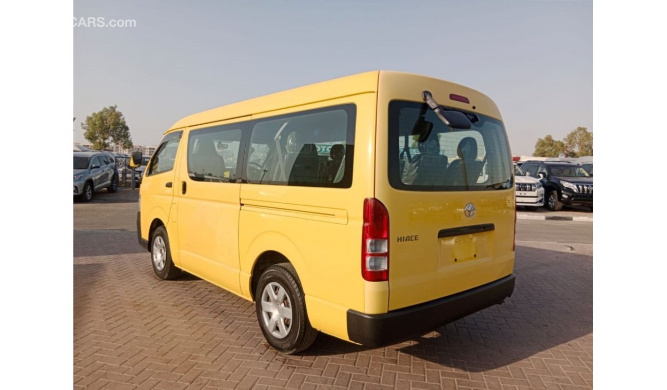 تويوتا هاياس TOYOTA HIACE VAN RIGHT HAND DRIVE (PM1651)