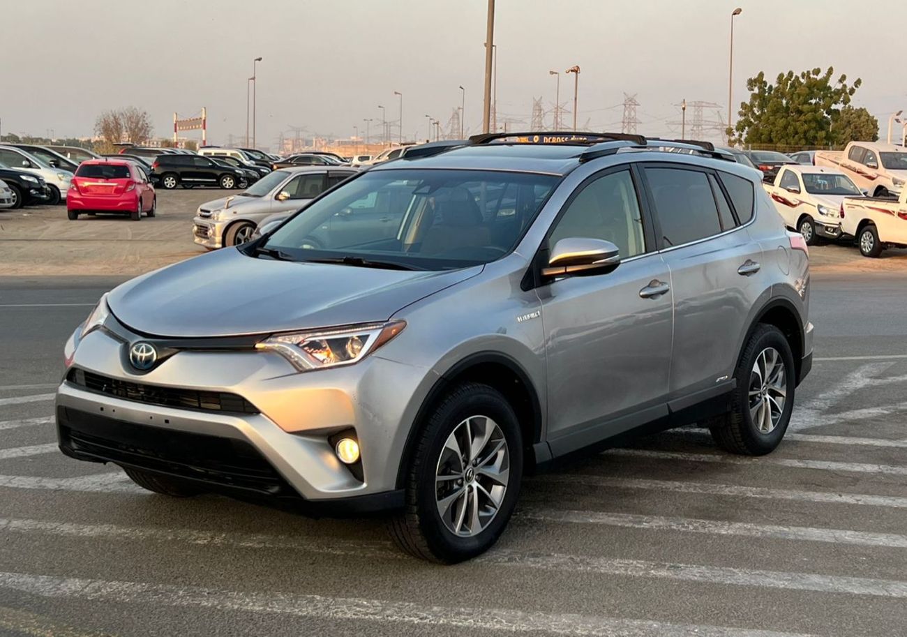 Toyota RAV4 2018 Toyota RAV4 Hybrid XLE – Full Option – 2.5L V4 – AWD 4x4 – Sunroof –