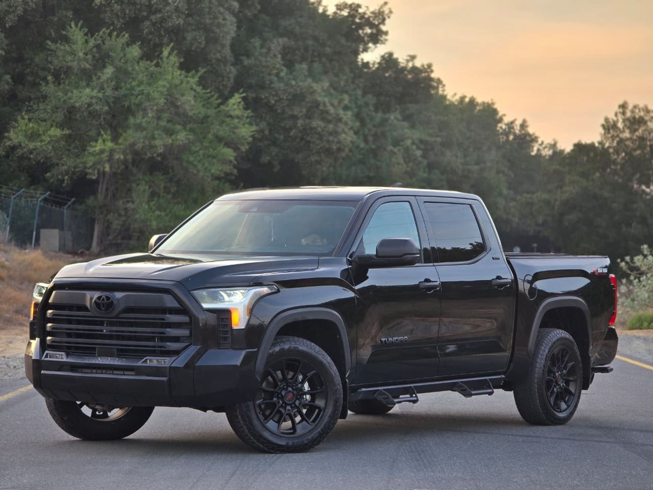 تويوتا تاندرا TOYOTA TUNDRA SR5 2024 // V6 TWIN TURBO // ORGINAL PAINT // PERFECT CONDITION // LOW MILEAGE