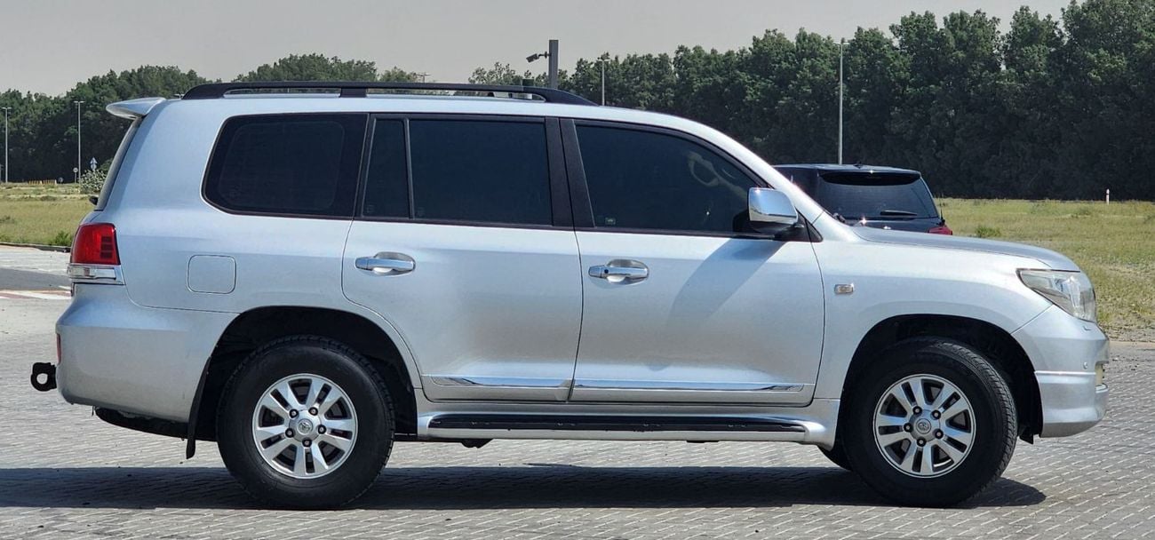 تويوتا لاند كروزر GXR V 6