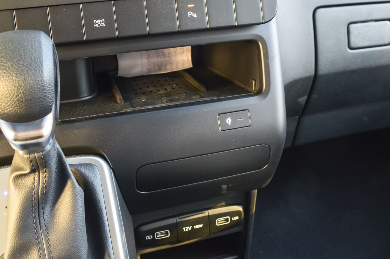 هيونداي ستاريا HYUNDAI STARIA 3.5L V6 FWD MINI-VAN 2024