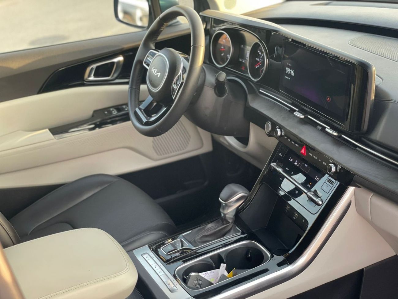 Kia Carnival 2024 Kia Carnival EX 3.5L V6 - Full Option - 8 Seater - Front & Rear Radar Sensor - Trunk / Door Ful