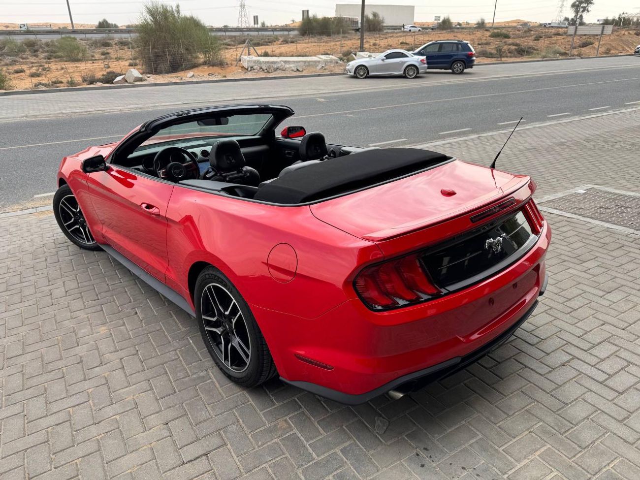 Ford Mustang EcoBoost / 2.3L V4 / BIG SCREEN / RADAR / BLIND SPOTS / REMOTE START / IN PERFECT CONDITION