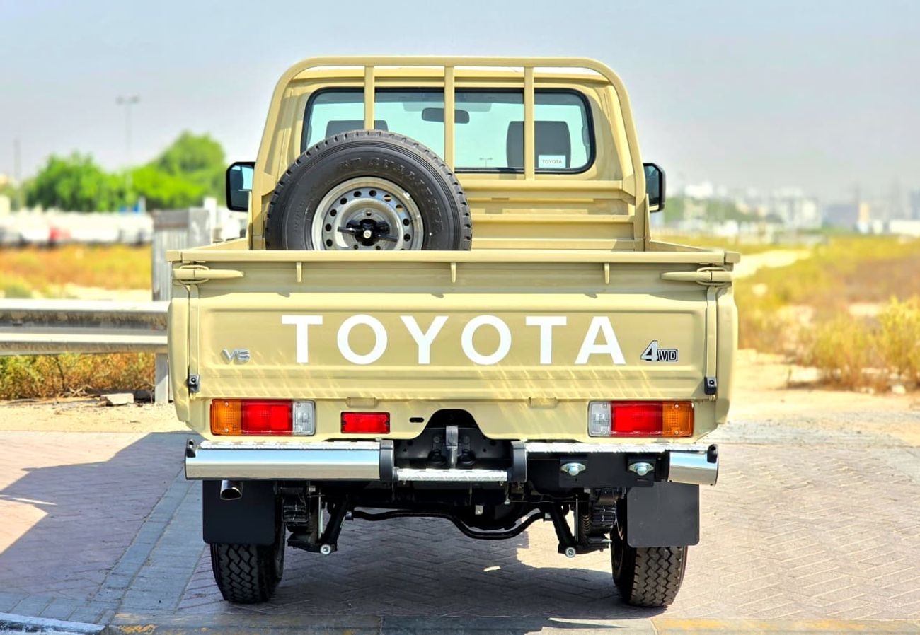 Toyota Land Cruiser Pick Up TOYOTA LC79 SINGLE CABIN PETROL 4.0 - A/T - STD - E - DIFF LOCK - 2025 MODEL - BEIGE INSIDE BEIGE - 