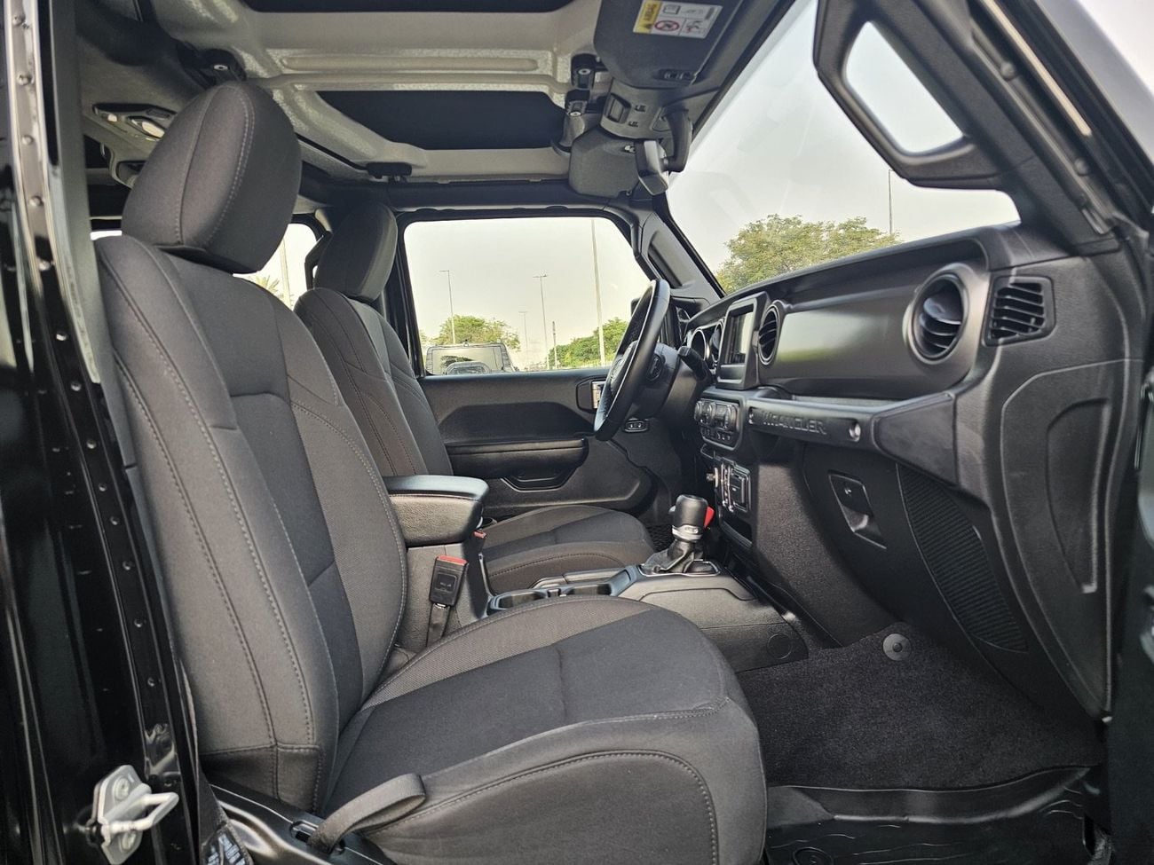 Jeep Wrangler Sport 3.6L A/T (5 Seater)