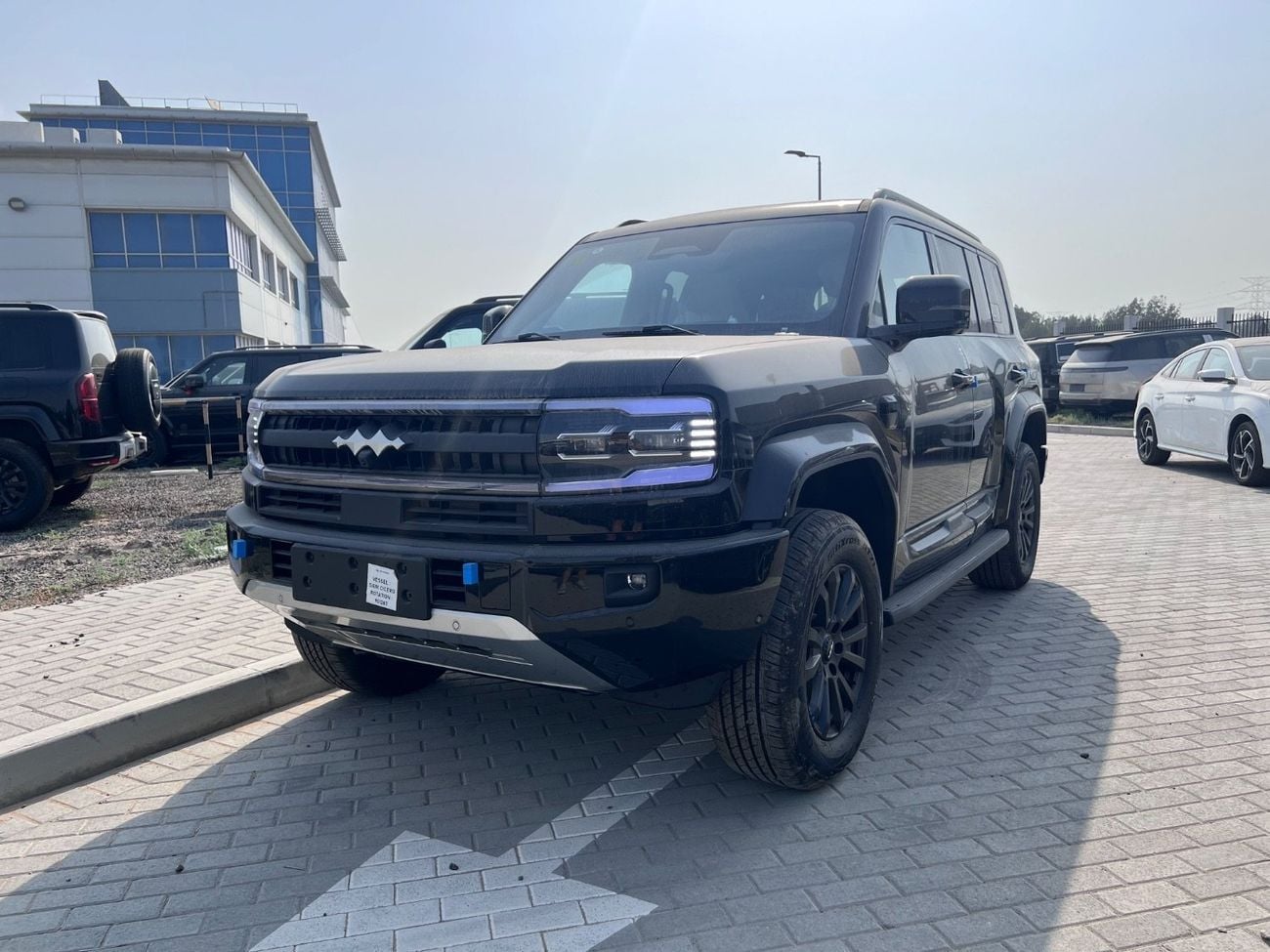 بي واي دي ليوبارد 5 ultra black-beige