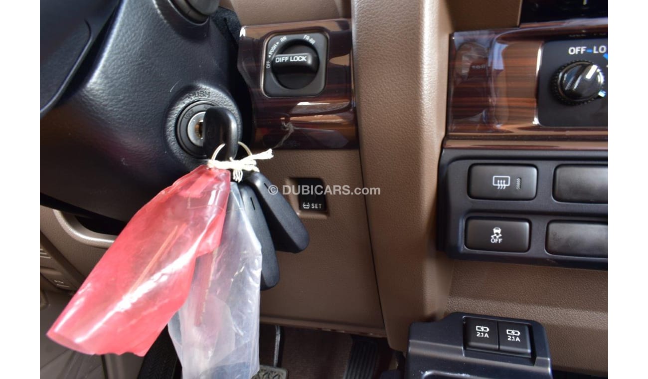 Toyota Land Cruiser 70 71 V6 4.0L MT (With Winch and Differential Lock)