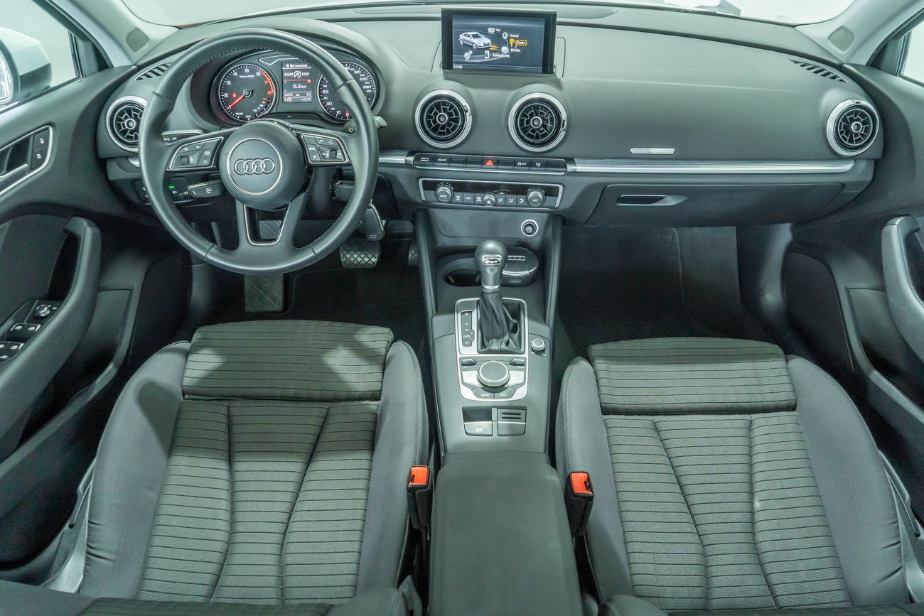 أودي A3 2017 Audi A3 30 TSFI / Full Audi Service History