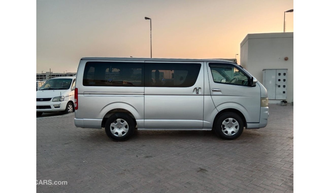 تويوتا هاياس TOYOTA HIACE VAN RIGHT HAND DRVIE (PM1429)