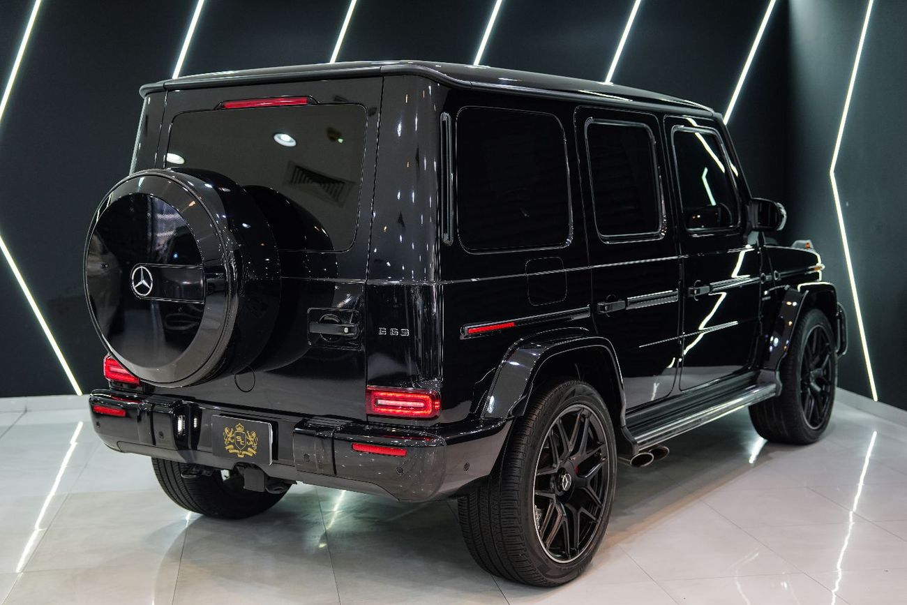 Mercedes-Benz G 63 AMG Std 4.0L Night Package, Carbon Fiber Interior, Low KM!!