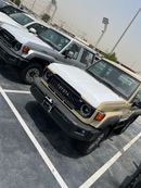 Toyota Land Cruiser 70 LX 4.0 L V6