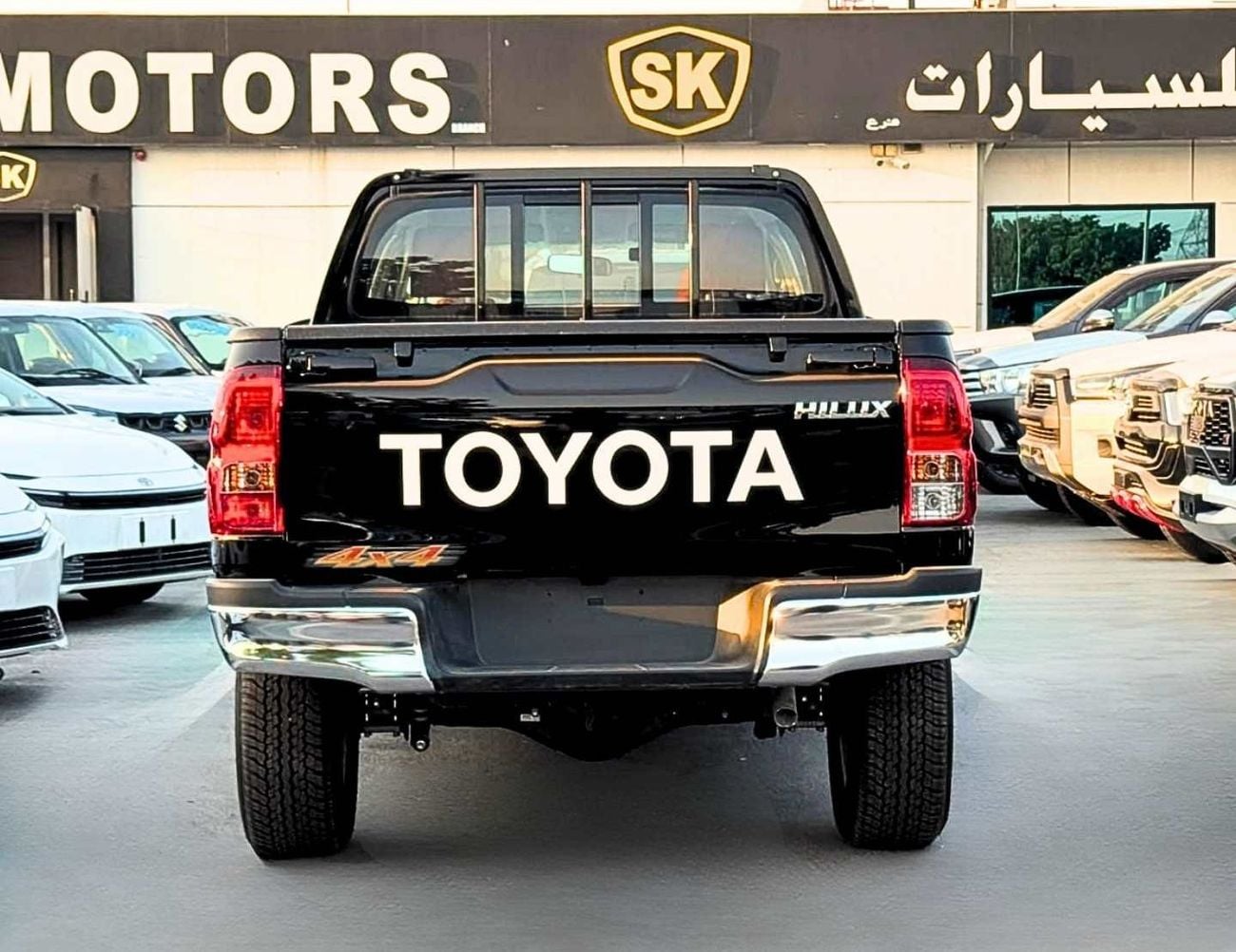 تويوتا هيلوكس GLX DOUBLE CABIN || 2.7L PETROL A/T 4WD / MANUAL AC / FR&RR CHROME BUMPERS WITH HUK (CODE # HPAME)
