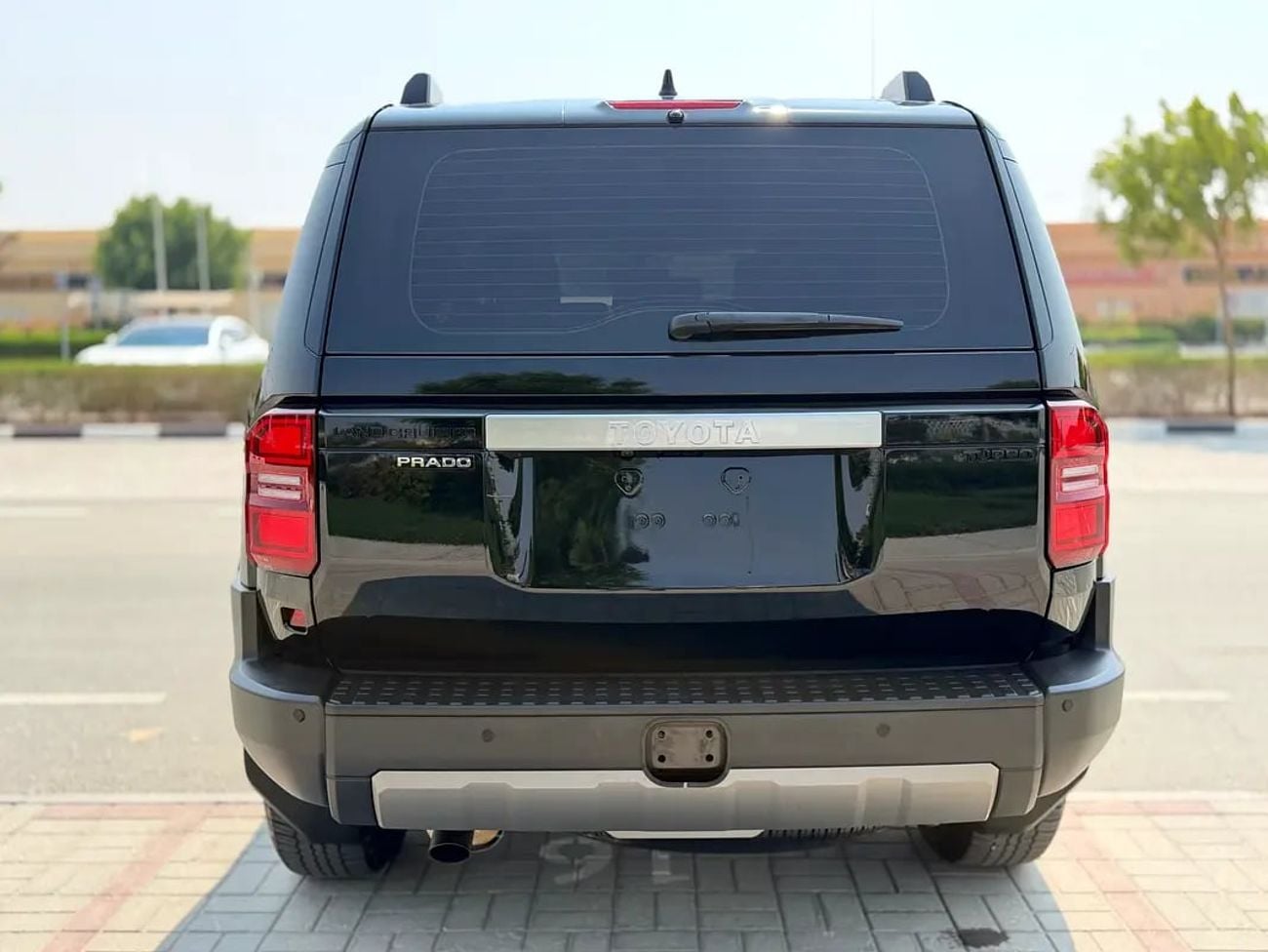 Toyota Prado GXR Turbo - Al futtaim warranty - GCC Specs