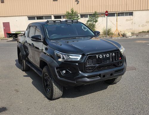 Toyota Hilux RIGHT HAND DRIVE ONLY FOR EXPORT 2.8 LITER SHAPE MODIFIED 2024