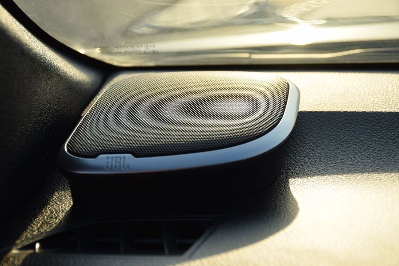 Toyota Hilux ROGUE 4X4 DIESEL FULL OPTION (RHD)