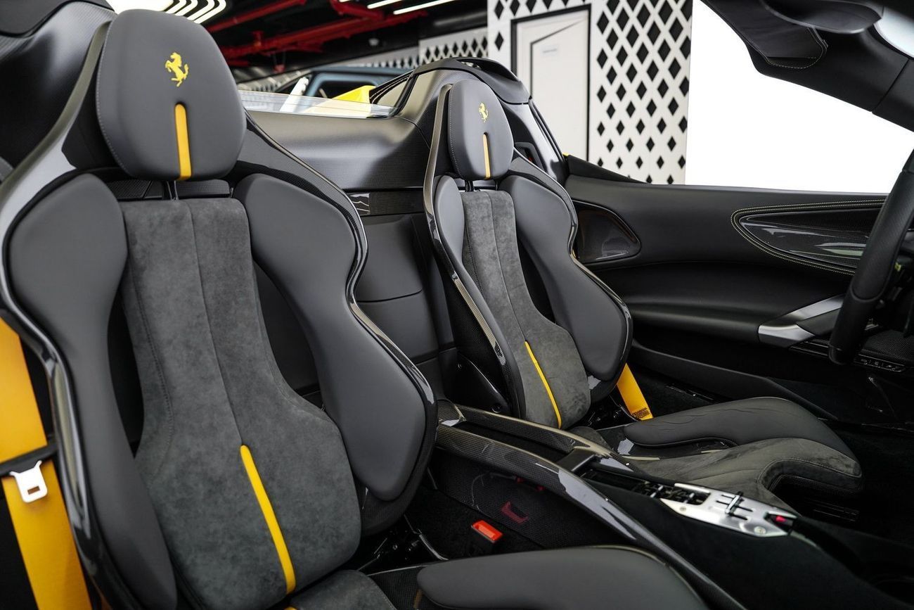 Ferrari SF90 Spider Ferrari SF90 Spider Assetto Fiorano