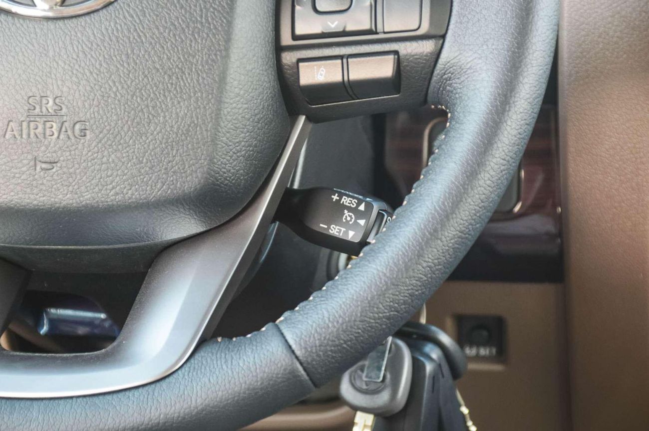 تويوتا لاند كروزر 70 TOYOTA LAND CRUISER 76 4.0L 4WD PETROL SUV 2025